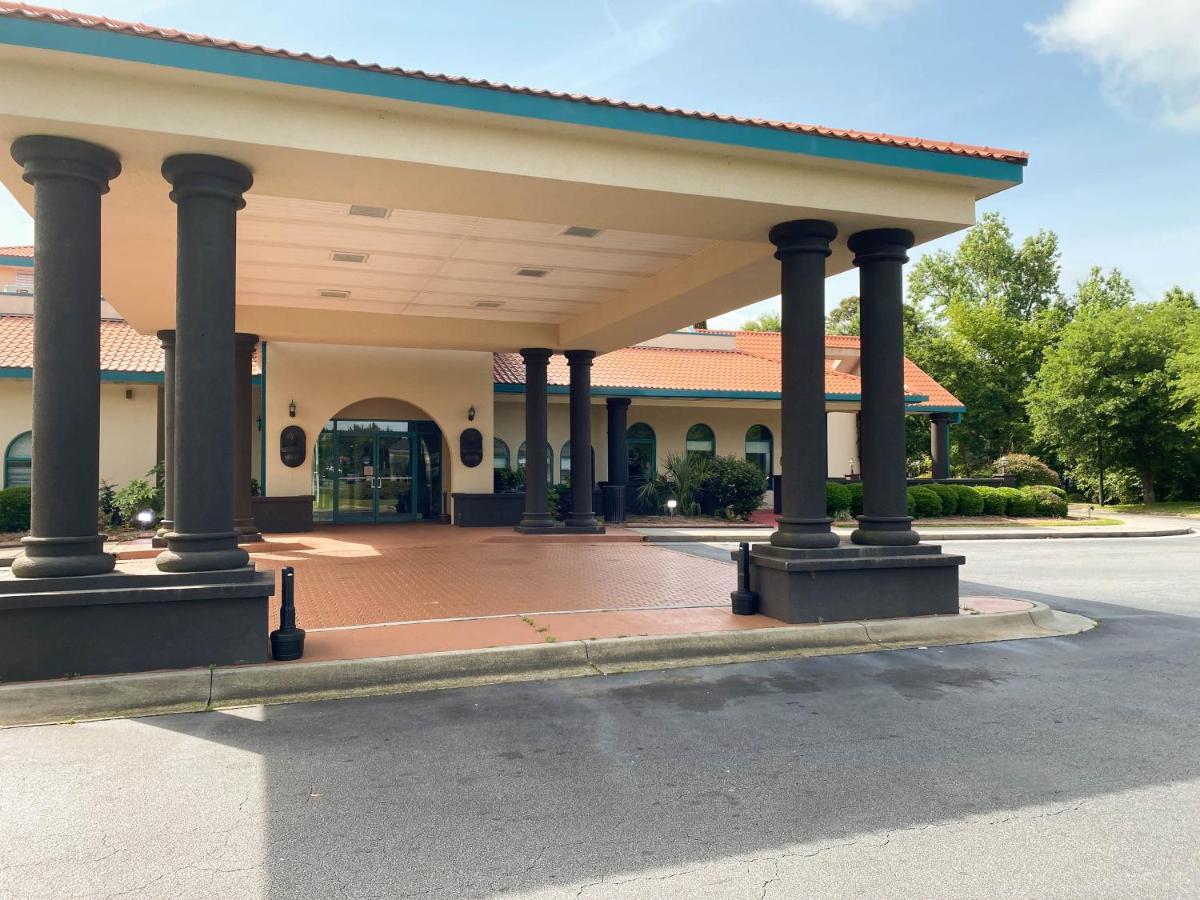 Motel 6 Savannah Ga Gateway & I95 Zewnętrze zdjęcie
