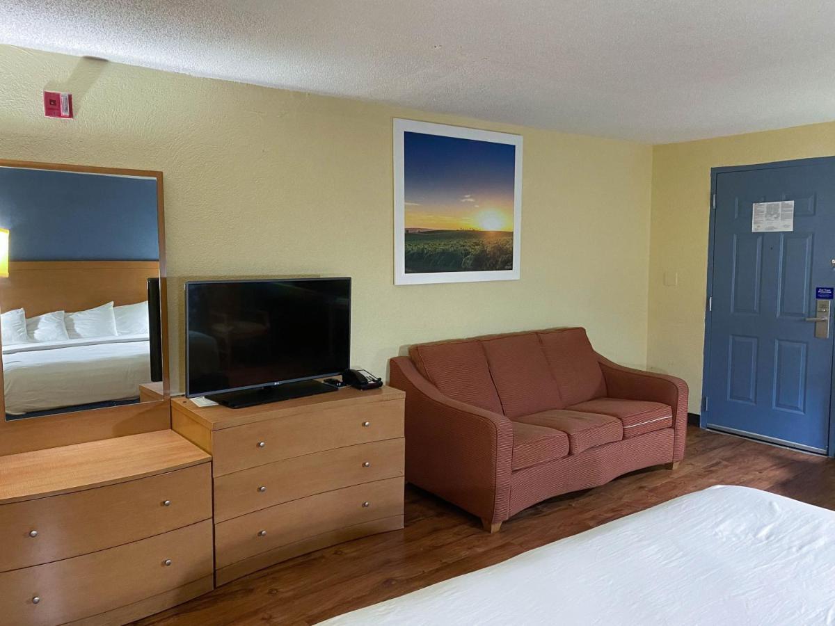 Motel 6 Savannah Ga Gateway & I95 Zewnętrze zdjęcie
