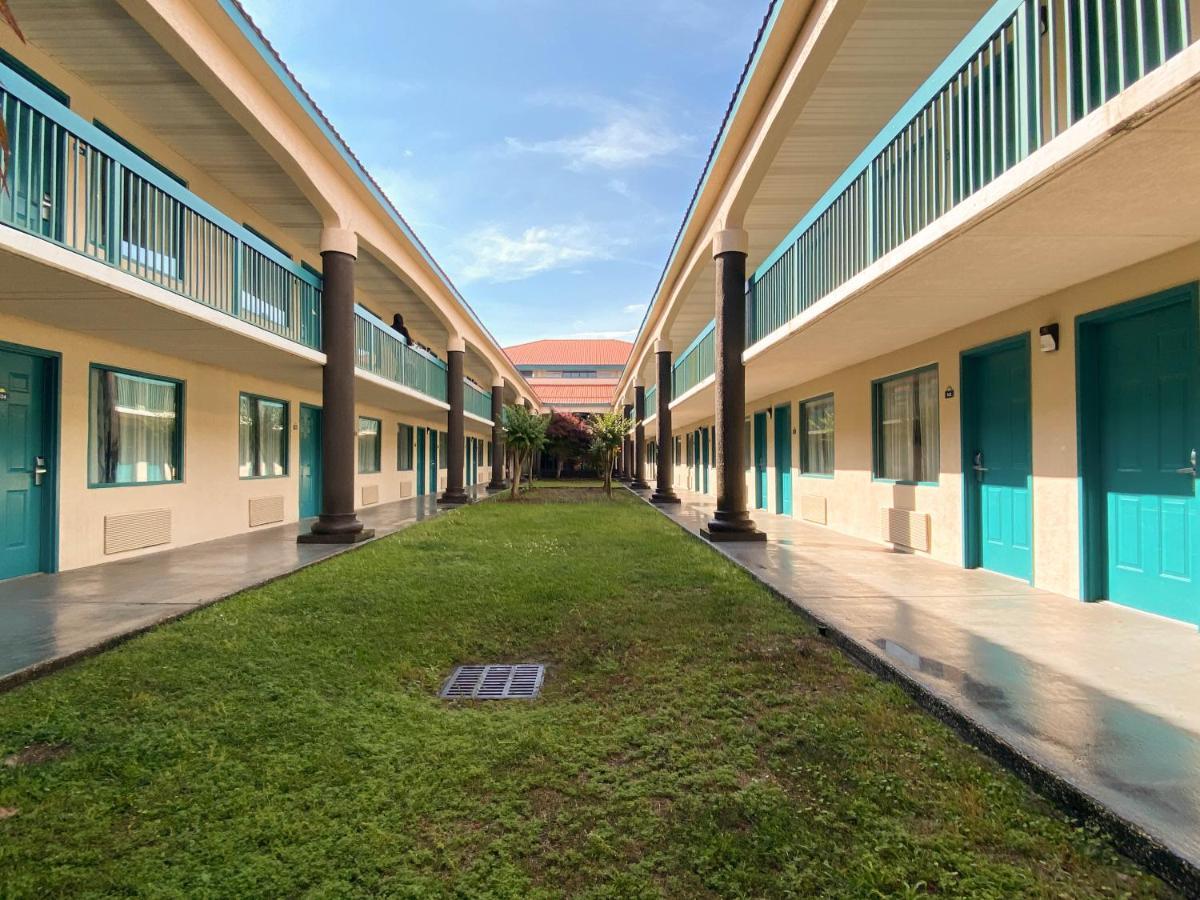 Motel 6 Savannah Ga Gateway & I95 Zewnętrze zdjęcie