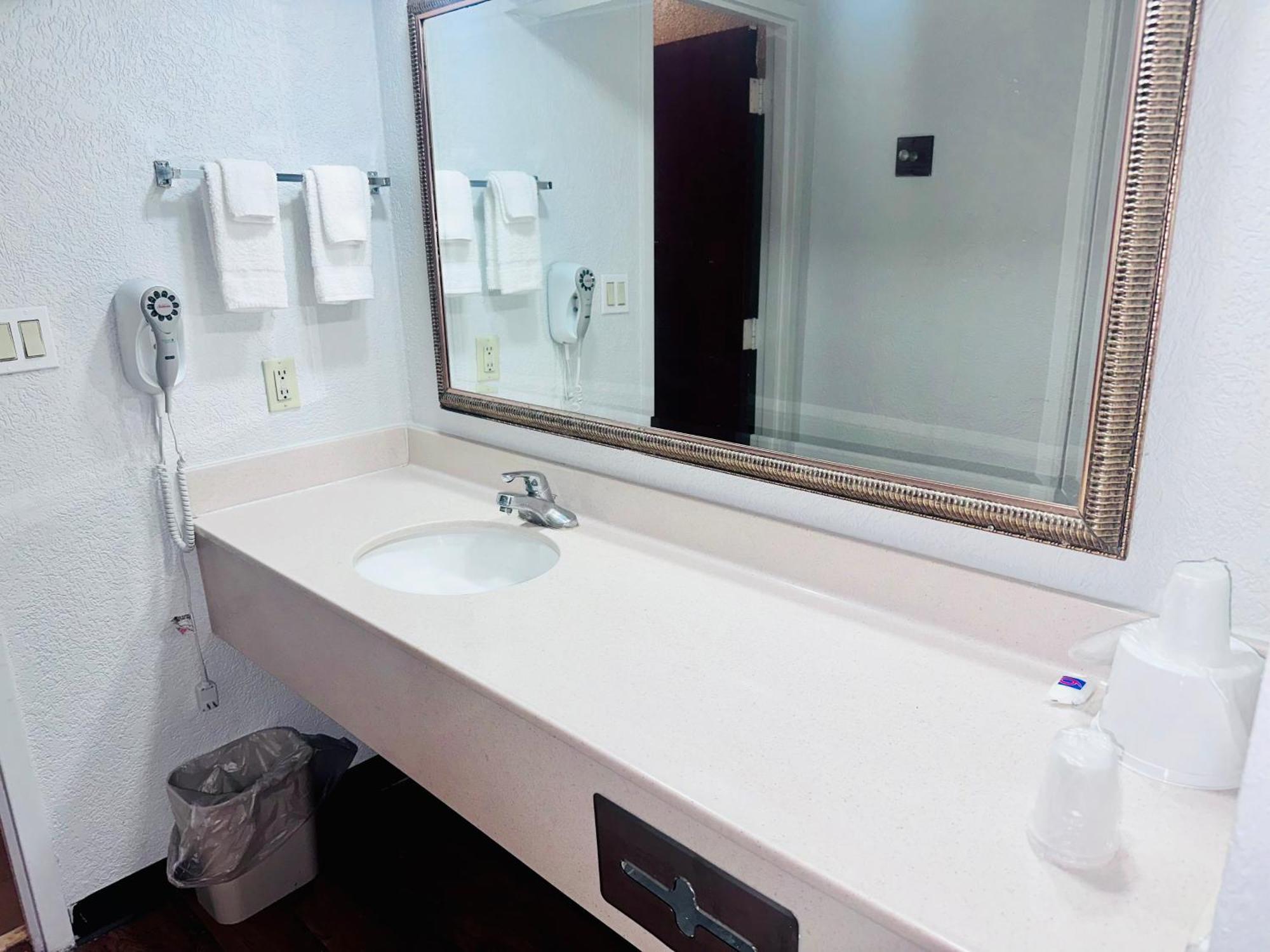 Motel 6 Savannah Ga Gateway & I95 Zewnętrze zdjęcie