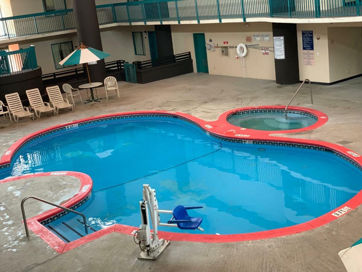 Motel 6 Savannah Ga Gateway & I95 Zewnętrze zdjęcie